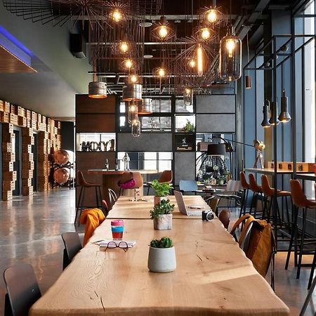 Hotel Moxy Edinburgh Fountainbridge Zewnętrze zdjęcie