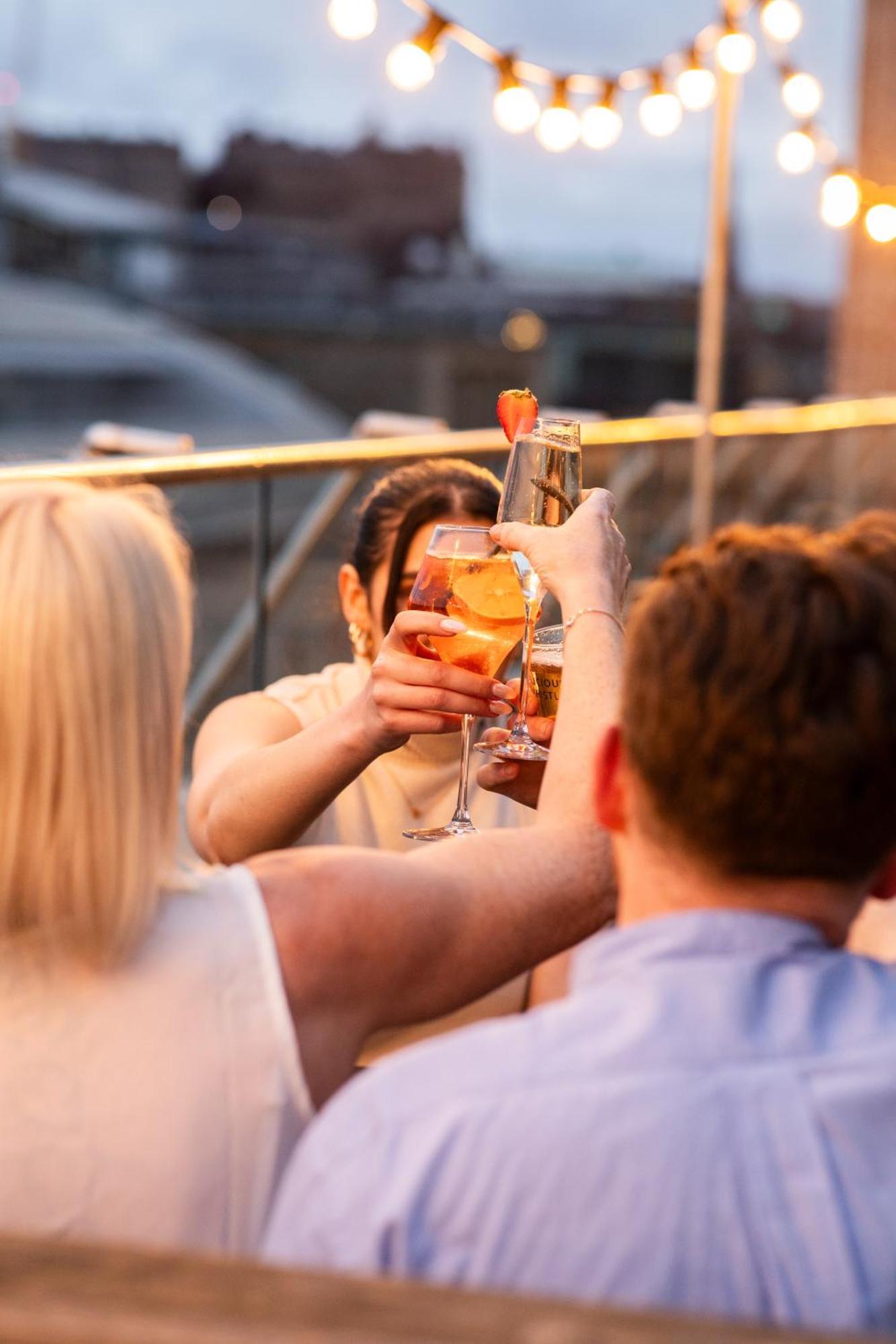 Hotel Moxy Edinburgh Fountainbridge Zewnętrze zdjęcie